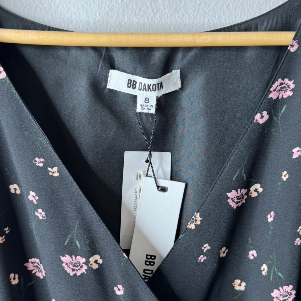 NWT BB Dakota Dress Tie Back Black Print Short Sleeve Mini Length Pockets Sz 8 - Picture 8 of 14